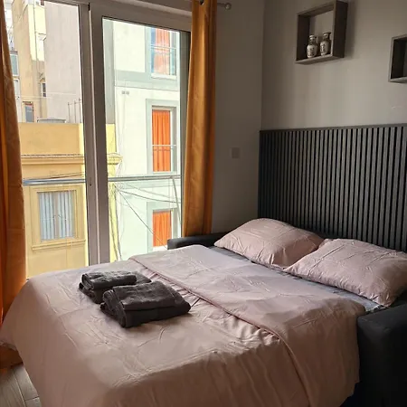 Apartment Paceville - 2a - Bright 2br With Balcony & Ac Near Night Life *