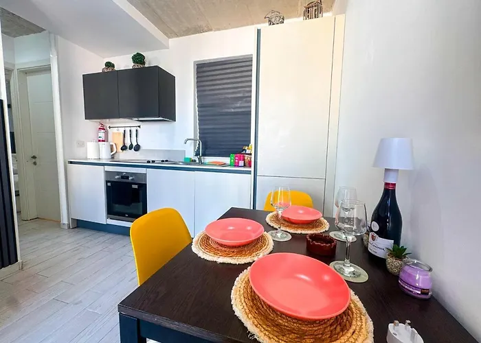 Paceville - 2a - Bright 2br With Balcony & Ac Near Night Life Apartment Saint Julian's